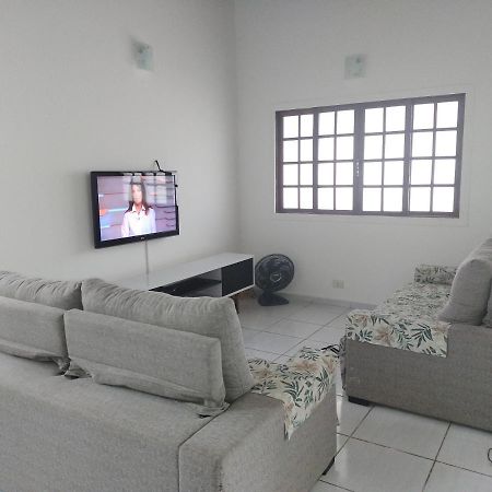 Linda Casa, 3 quartos, acomoda 10 pessoas, há 1,5 km da praia da Enseada Guarujá Exterior foto