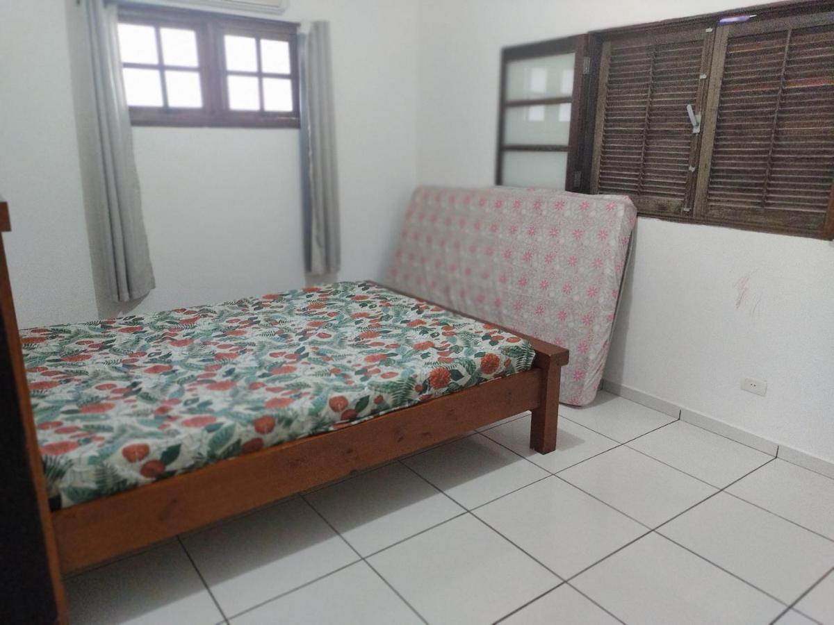 Linda Casa, 3 quartos, acomoda 10 pessoas, há 1,5 km da praia da Enseada Guarujá Exterior foto